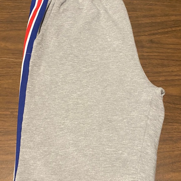 Cotton gray shorts - Picture 3 of 7